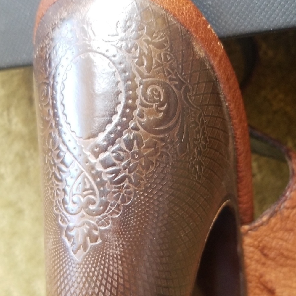 Platform shoes - Picture 2 of 4